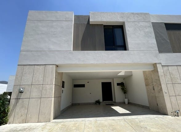 Casas nuevas en El Faisan, Santiago, N.L.